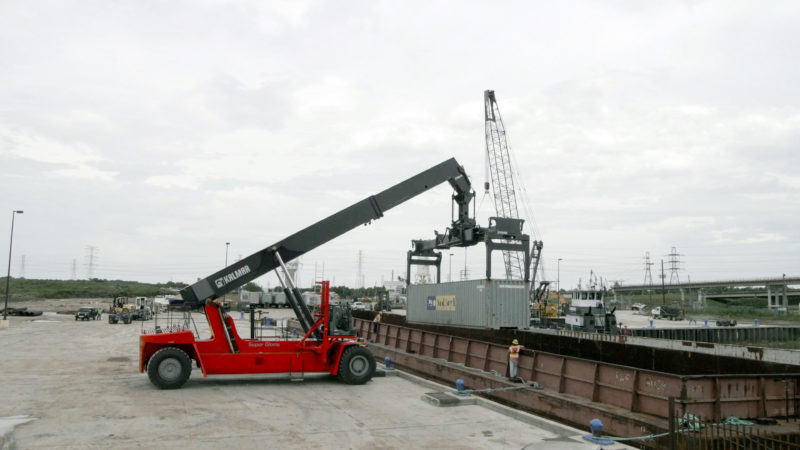 Featured image for “Kalmar delivers unique Super Gloria reachstacker to JR Intermodal’s Green Transport Terminal, Texas, USA”