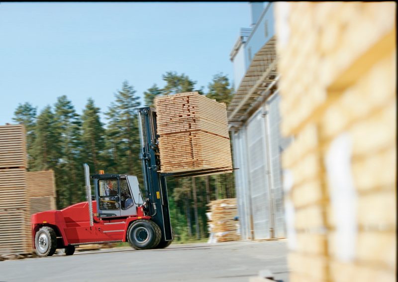 Featured image for “How to Gauge the Lifespan of a Used Forklift”